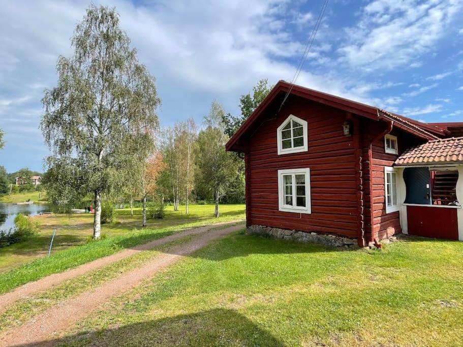 Dalastuga Med Tillgang Till Badplats レクサンド エクステリア 写真