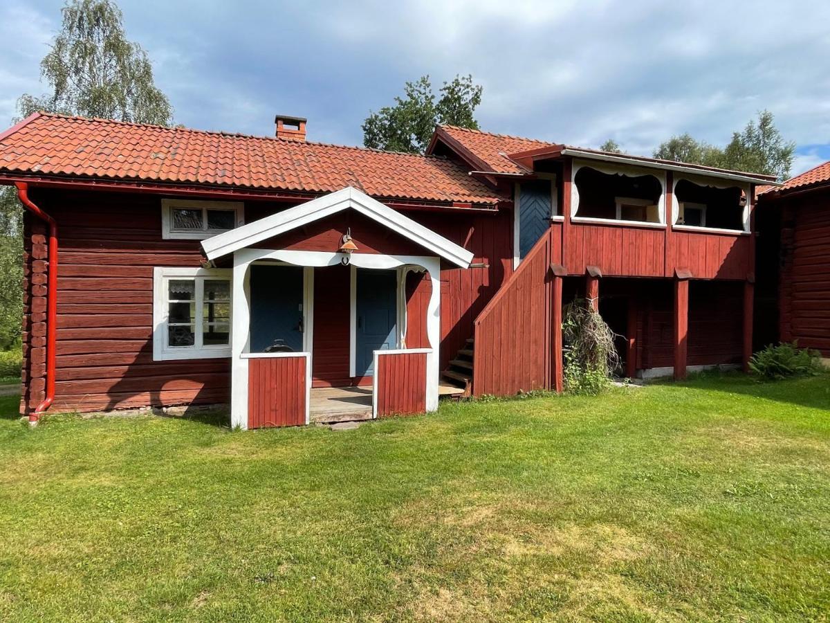 Dalastuga Med Tillgang Till Badplats レクサンド エクステリア 写真